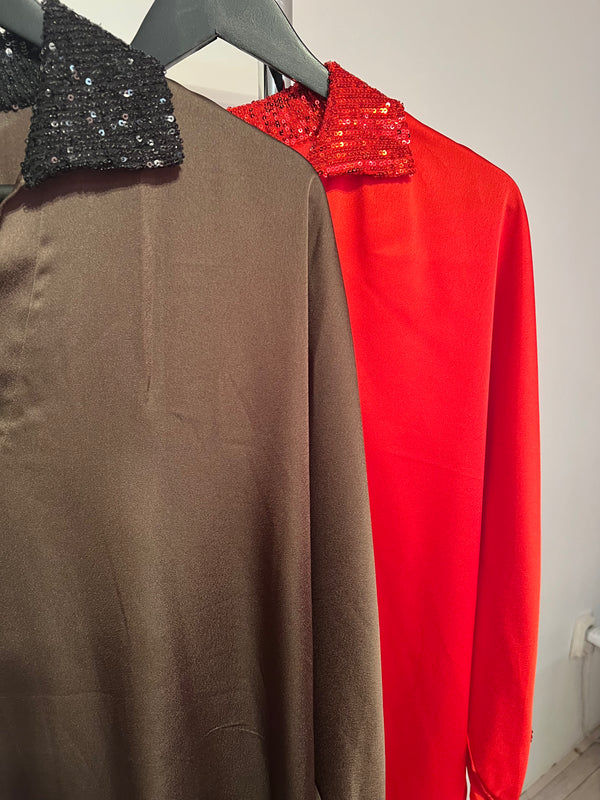 Blouse with Sparkling Neckline